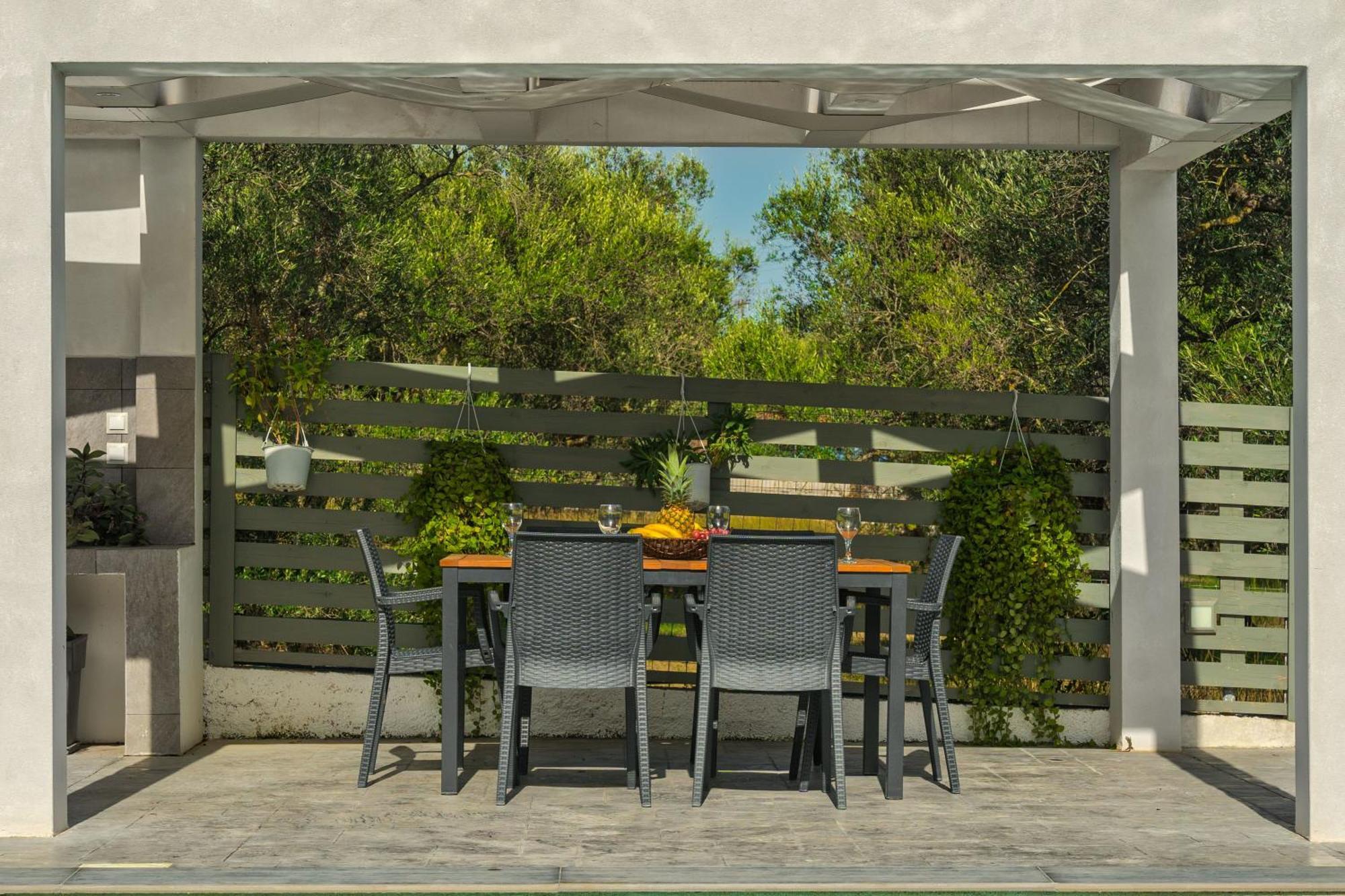 Valeria Private Villa Planos  Luaran gambar