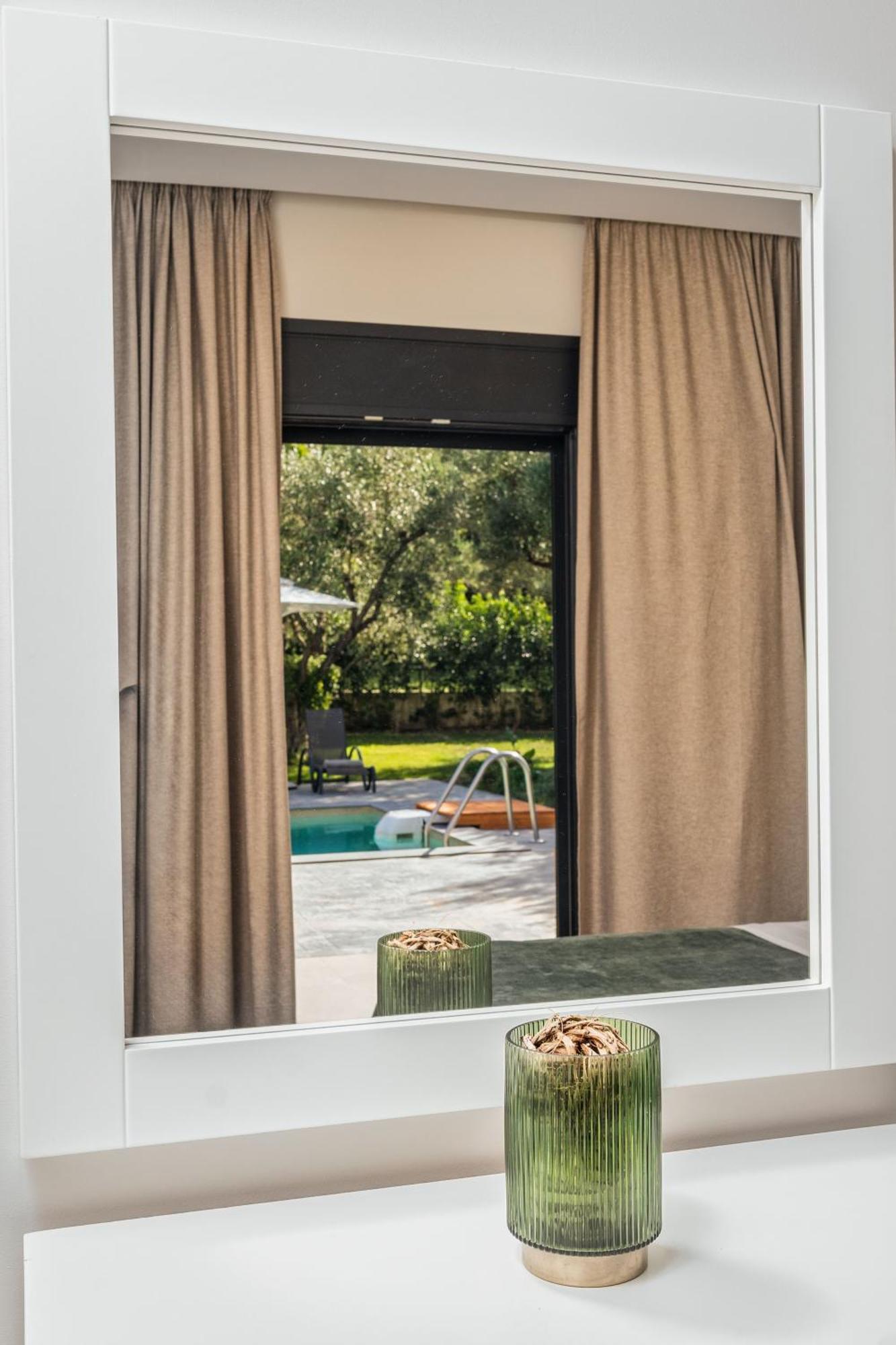 Valeria Private Villa Planos  Luaran gambar